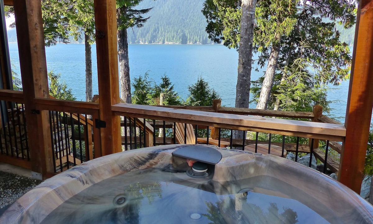 Port Renfrew Cabin | Handsome Dan's Port Renfrew