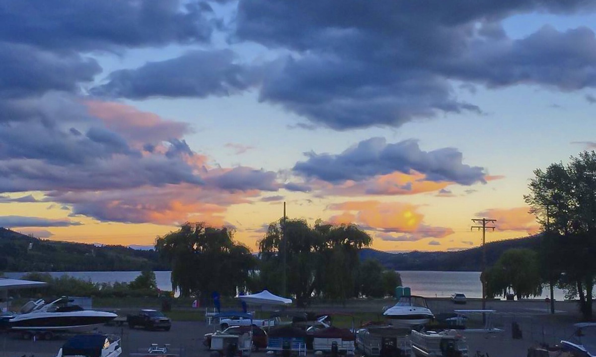 Central Okanagan House | Happy Ever Active Hideaway with Large Deck & Lake View - Oyama, Lake Country