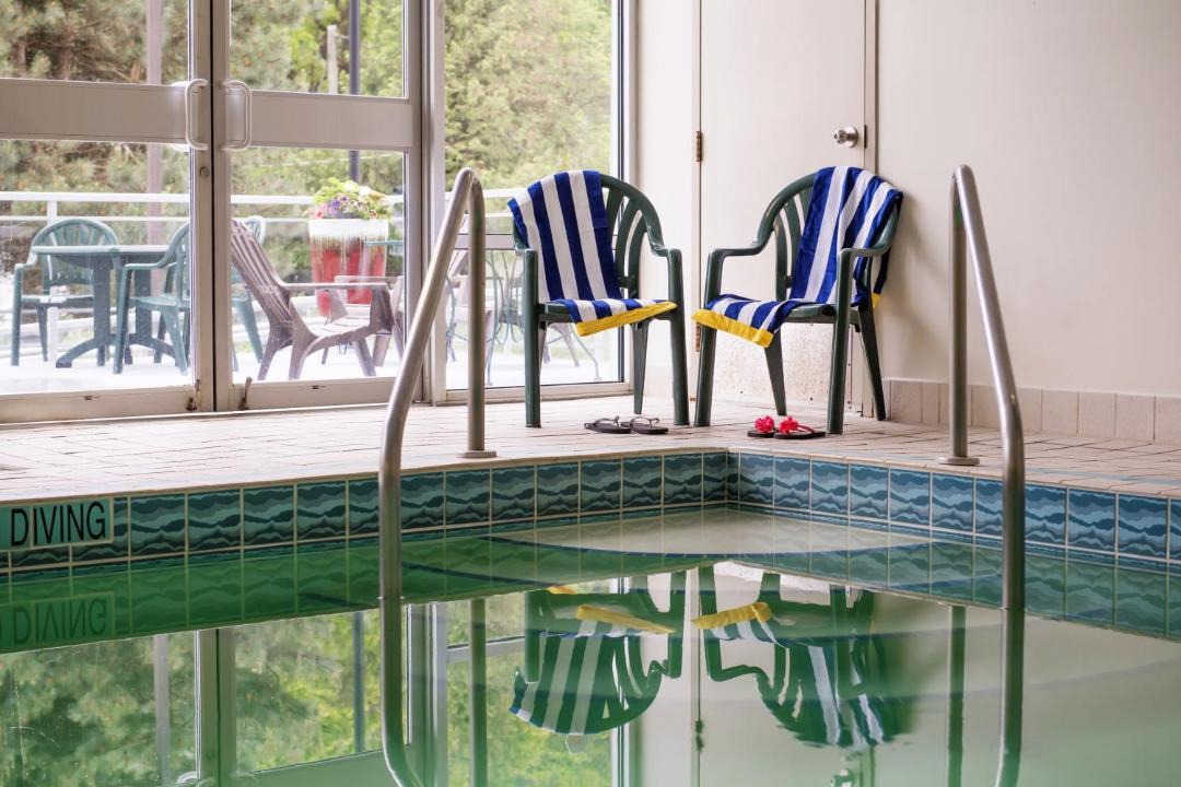 Harrison Beach Hotel | Harrison Hot Springs