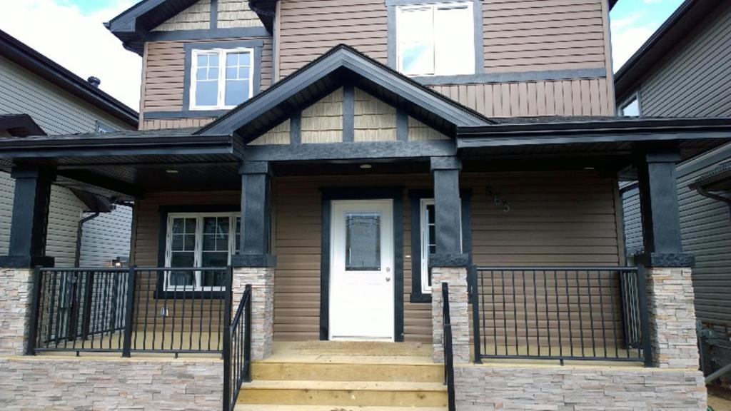Timberlea Apartment | Heritage Home away from home