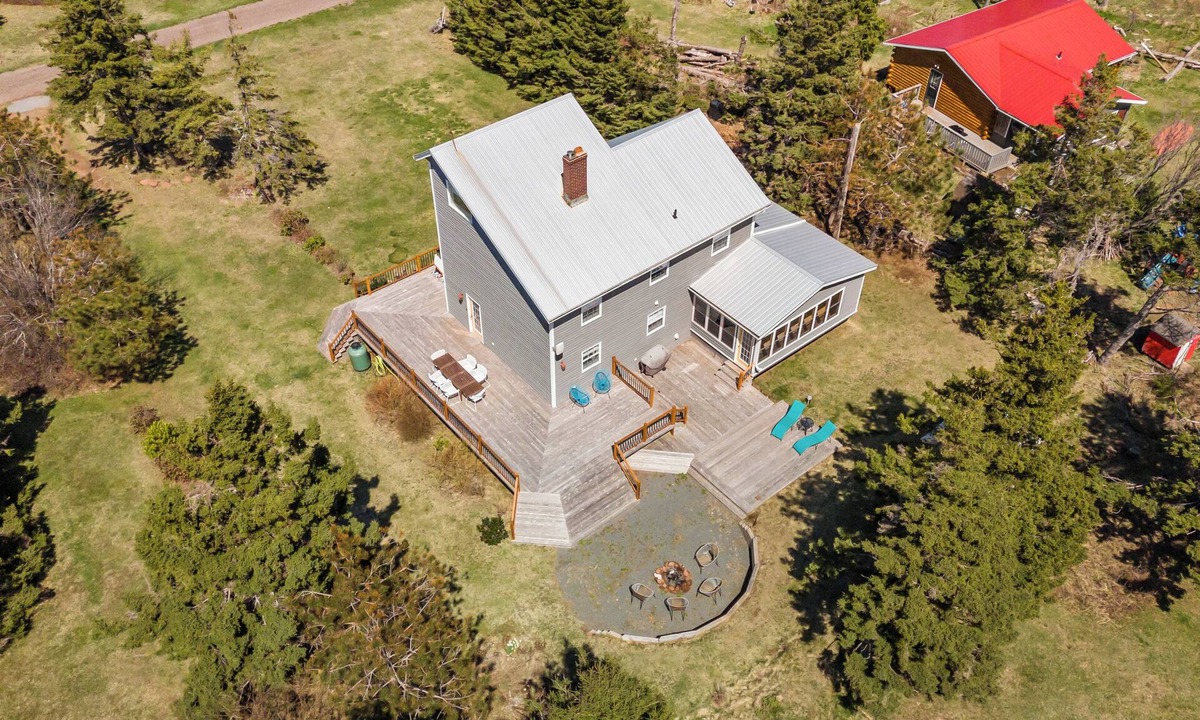 Morell House | Hidden Dunes Coastal Cottage with Beach Access