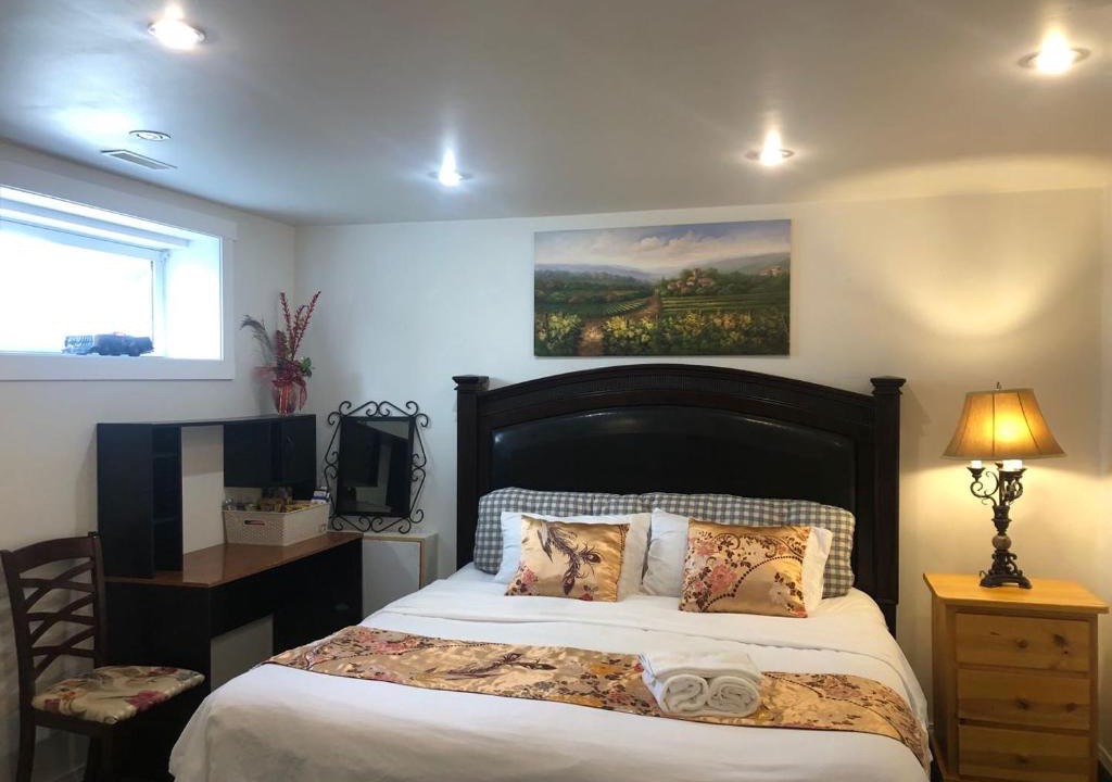 Hidden Valley House | Hidden Valley basement suit H