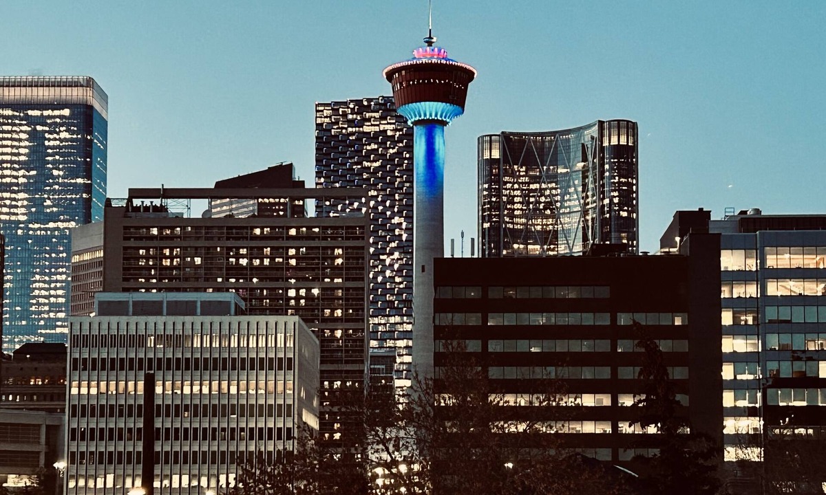 Victoria Park Apartment | HiddenGem*DowntownYYC*FreeUndergroundParking*CalgaryTowerView