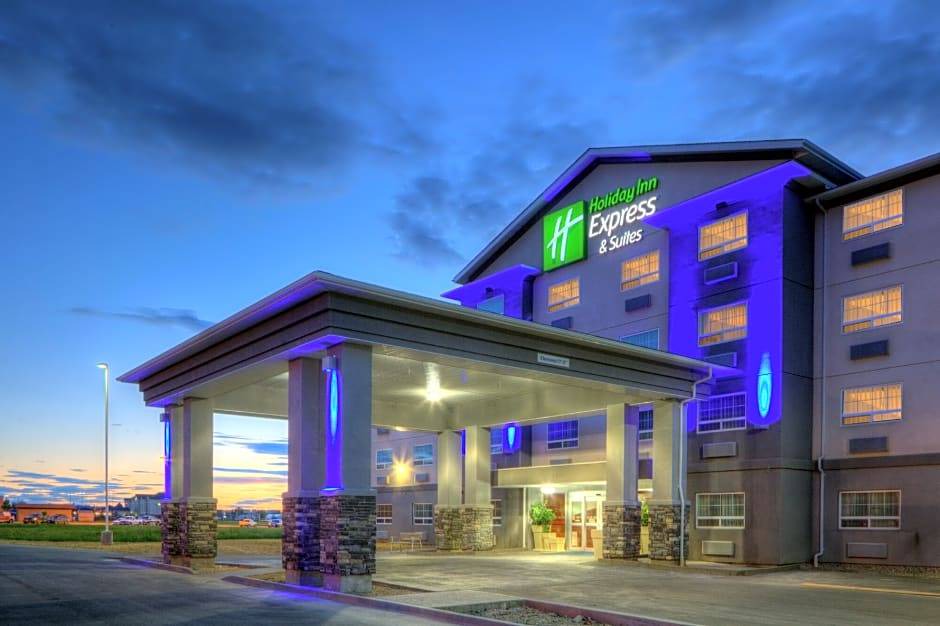 Dawson Creek Hotel | Holiday Inn Express & Suites Dawson Creek, an IHG Hotel