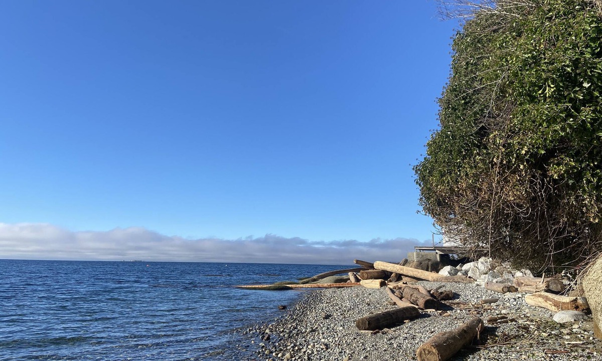 Roberts Creek House | Home Away From Home: 3-Bedroom Rancher Near Beaches
