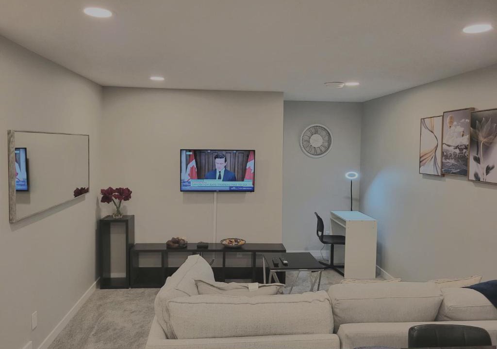 Southwest Calgary Apartment | Home away from Home