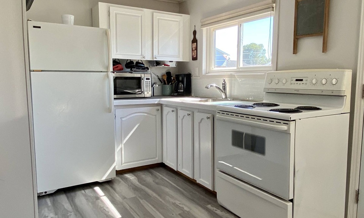 Pointe-du-Chene Cottage | Home by the beach