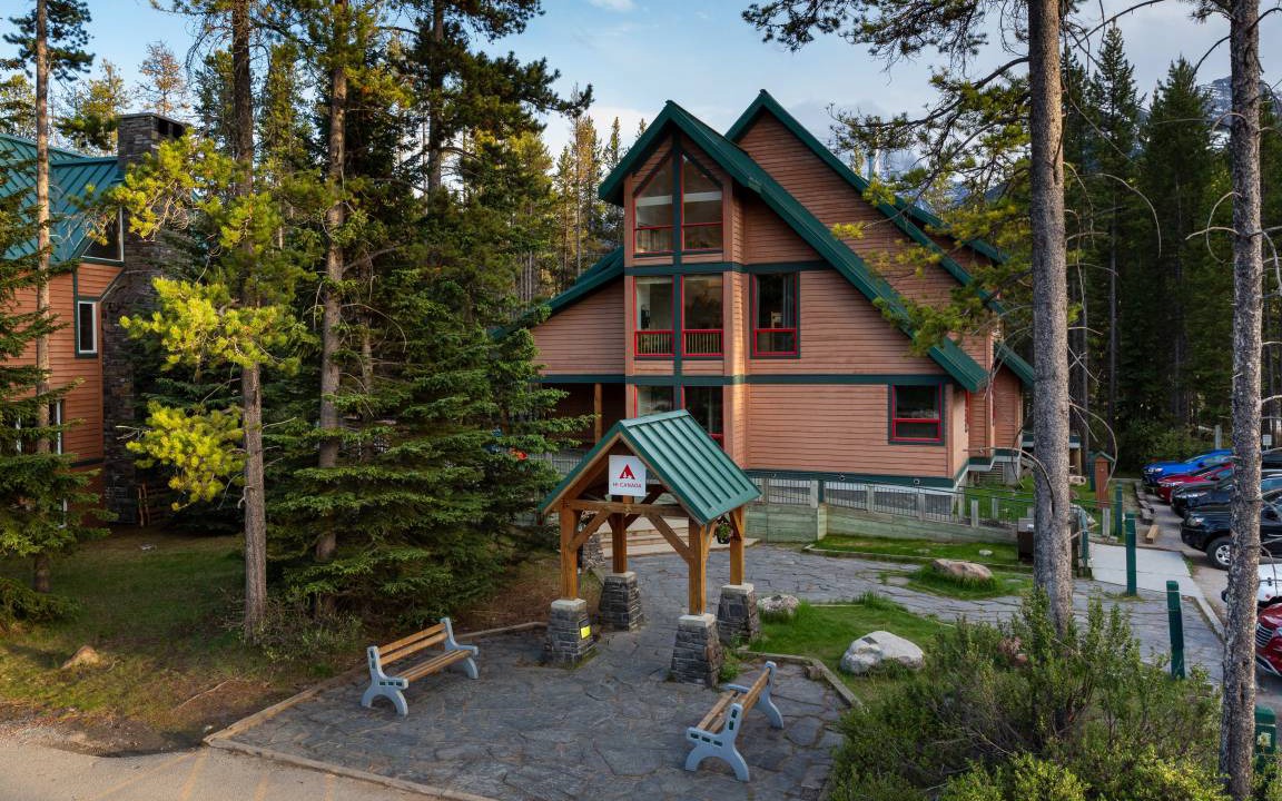 Lake Louise Hostel | Hostel ∙ 10 guests