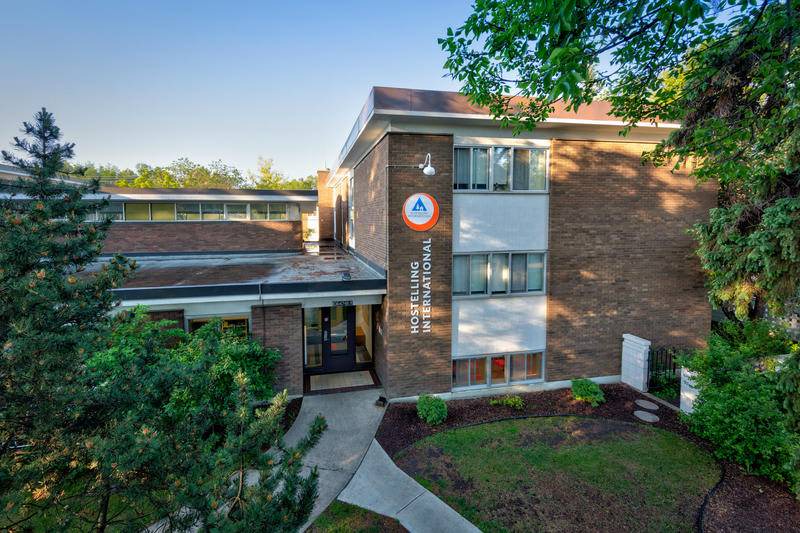 Whyte ave Hostel | Hostel ∙ 8 guests