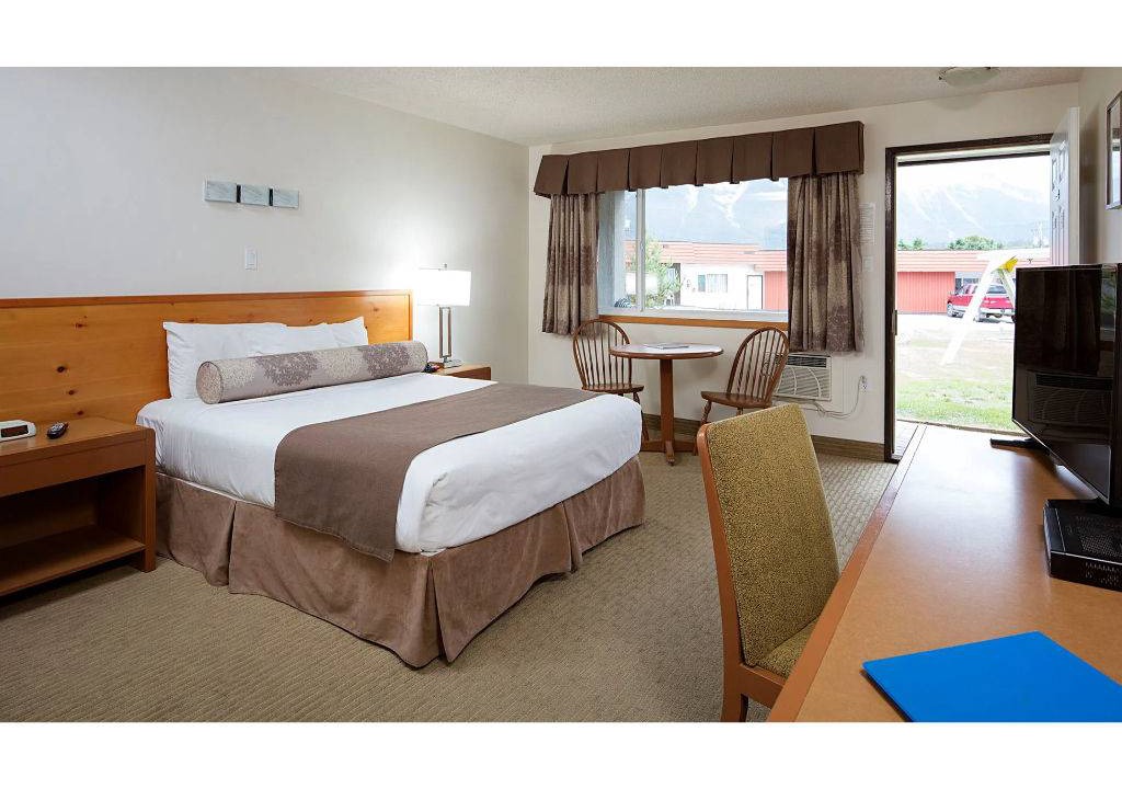Canmore Hotel | Hotel ∙ 1 bedroom ∙ 2 guests