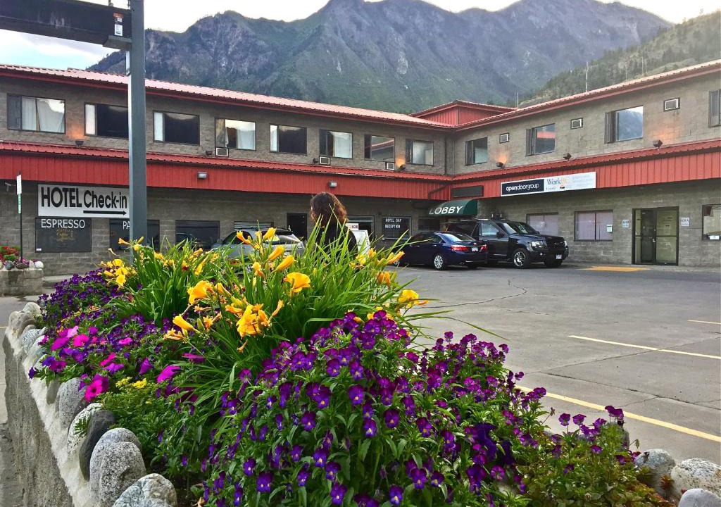 Lillooet Hotel | Hotel Deoro