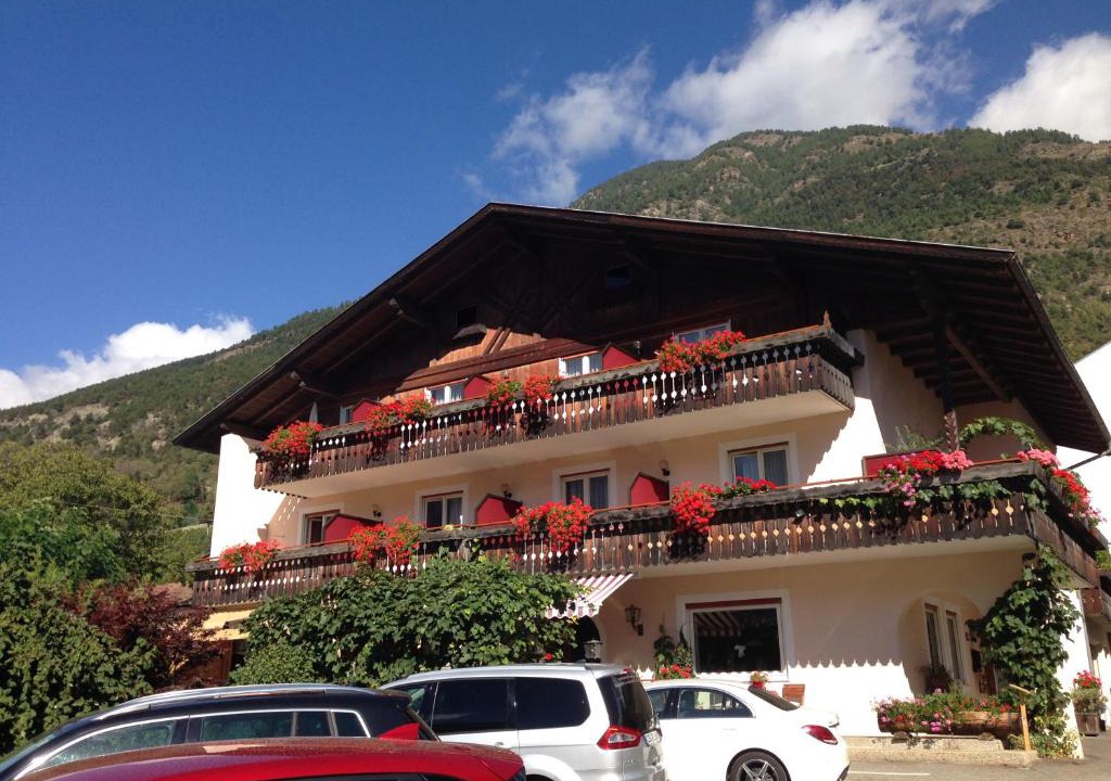 Vezzano Hotel | Hotel Pension Vetzanerhof