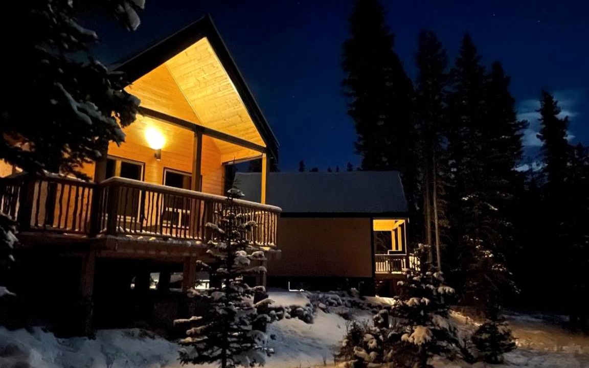 Nordegg House | House ∙ 1 bedroom ∙ 4 guests
