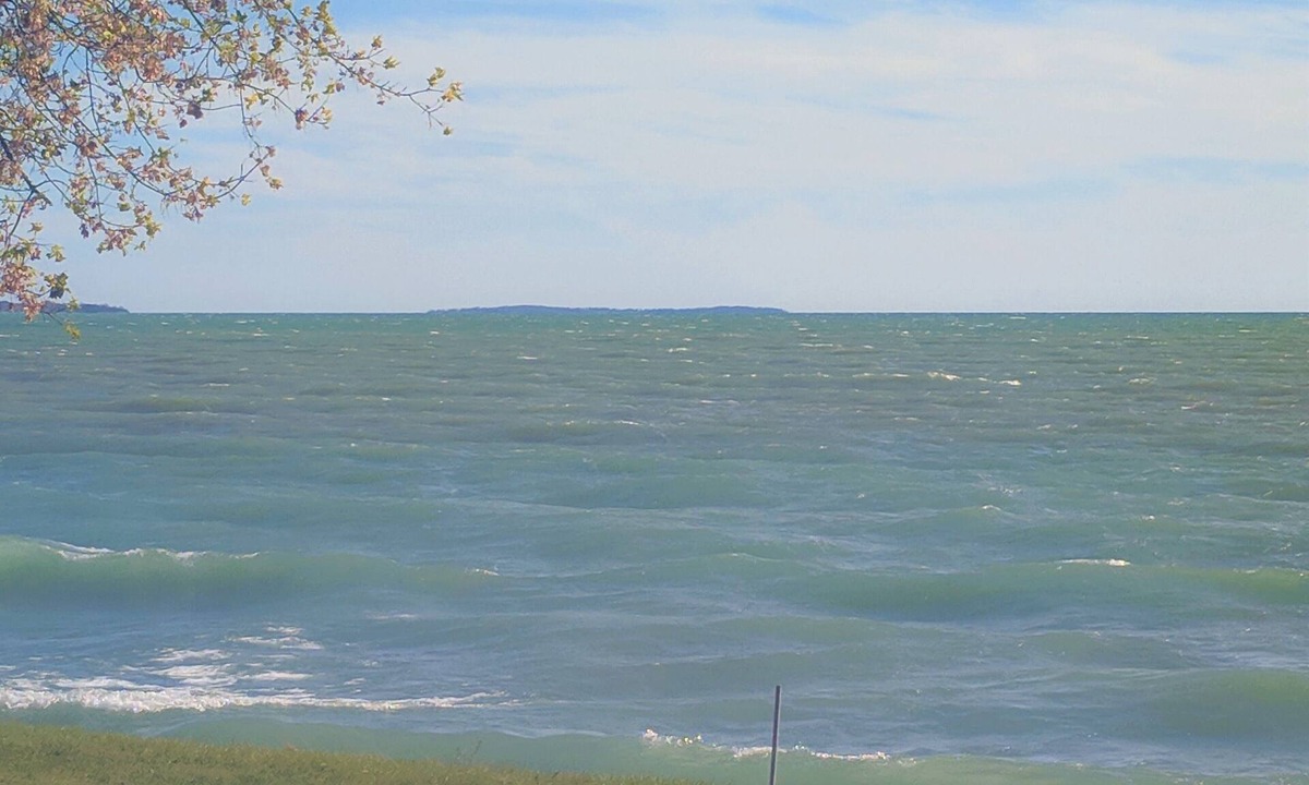Carrying Place House | House On the Shore of Lake Ontario Near Presqu'ile Park