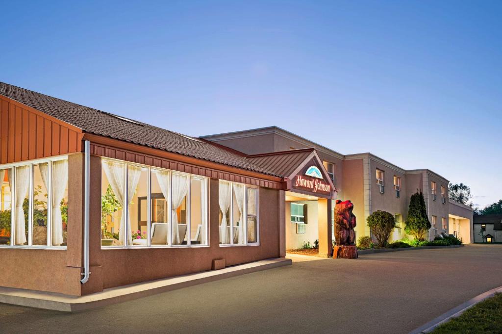 Howard Johnson | Gravenhurst