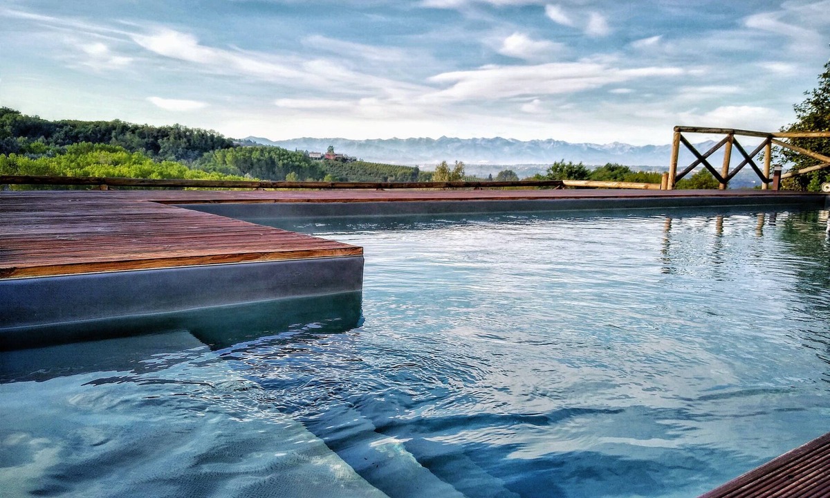 Novello House | Huge Barolo farmhouse with pool among the vines