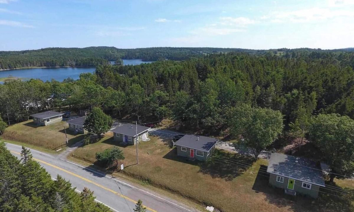 Lunenburg County Cabin | Iconic Cabin on Lighthouse Route