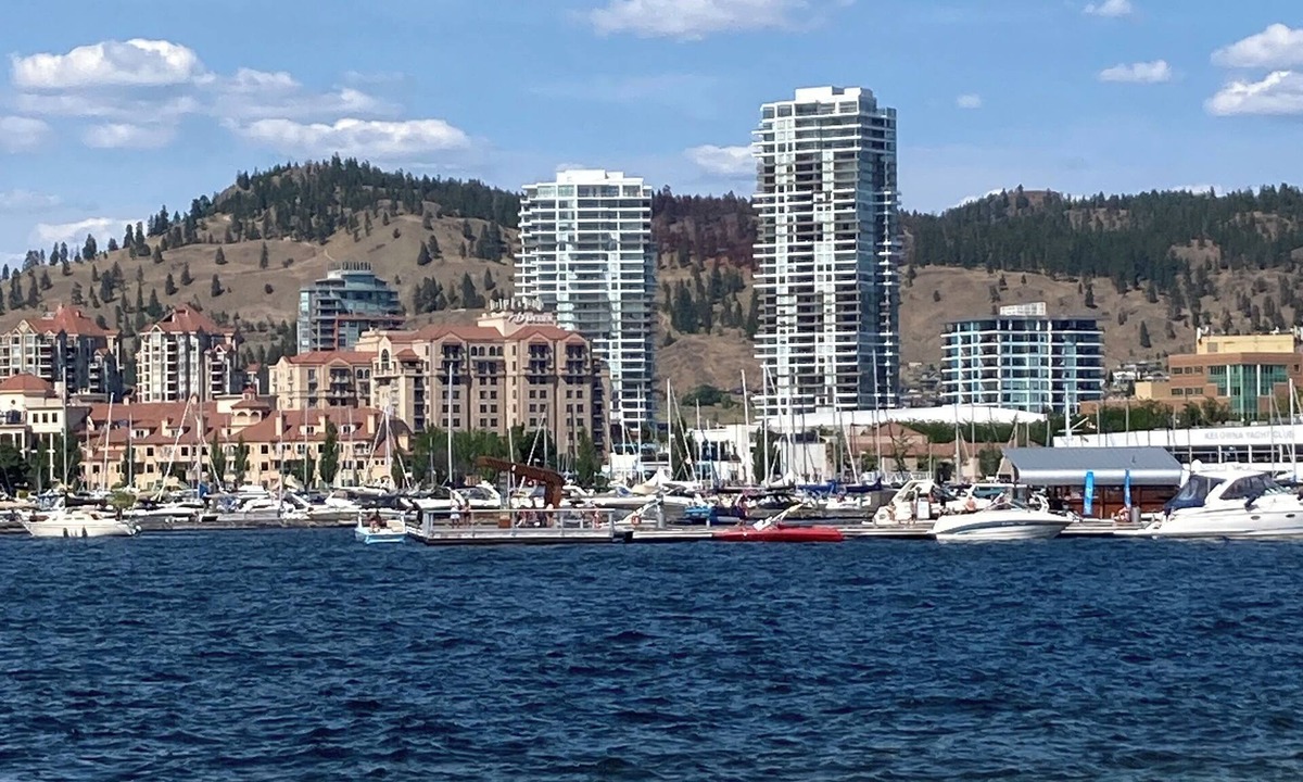 Kelowna Central Business District Apartment | June 30 - July 7, 2024 : Hotel Suite at Delta Grand Okanagan Resort, Kelowna BC