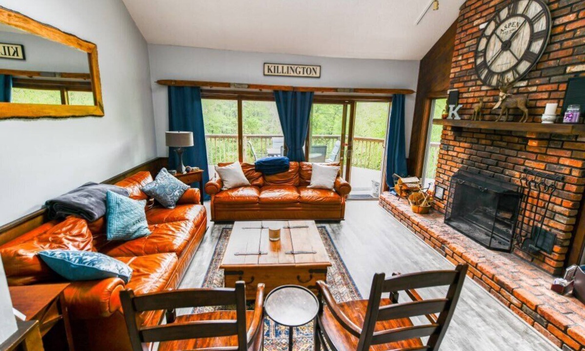 Killington Ski Chalet | Kingsbrook: Mountain chalet with Sauna, Hot Tub, AC!