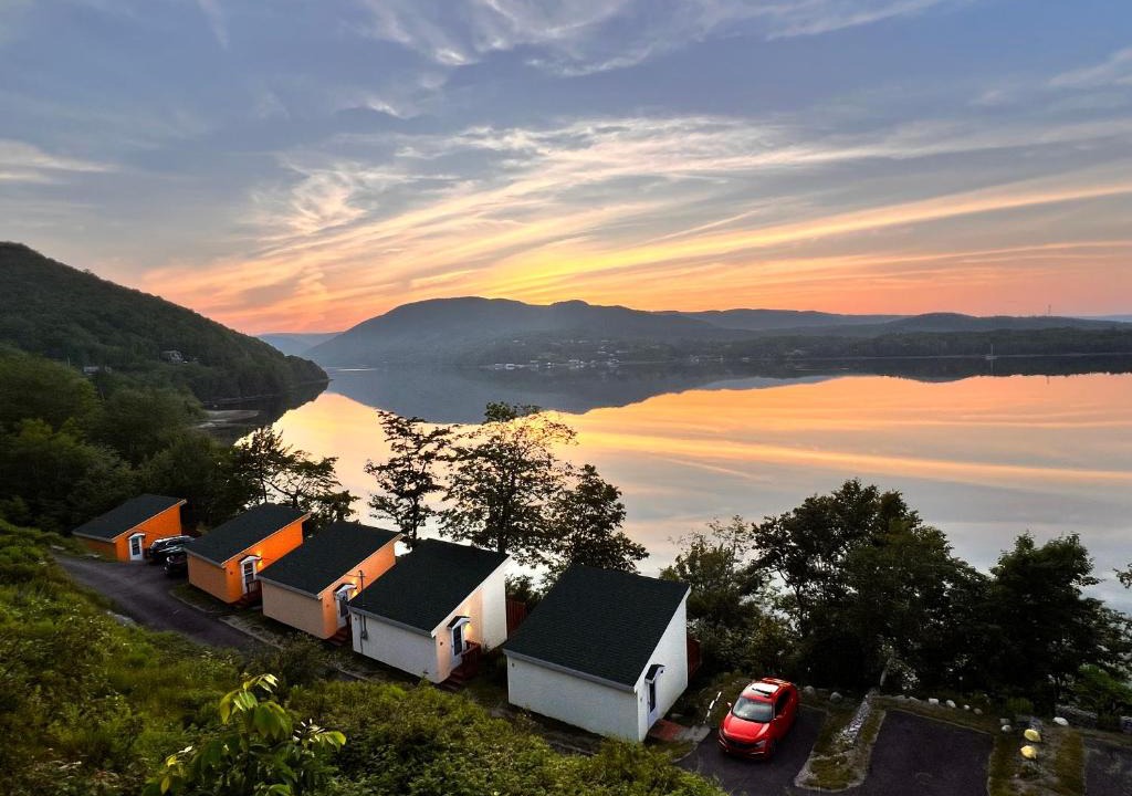 Ingonish Beach Ski Chalet | Knotty Pine Cottages, Suites & Motel Rooms