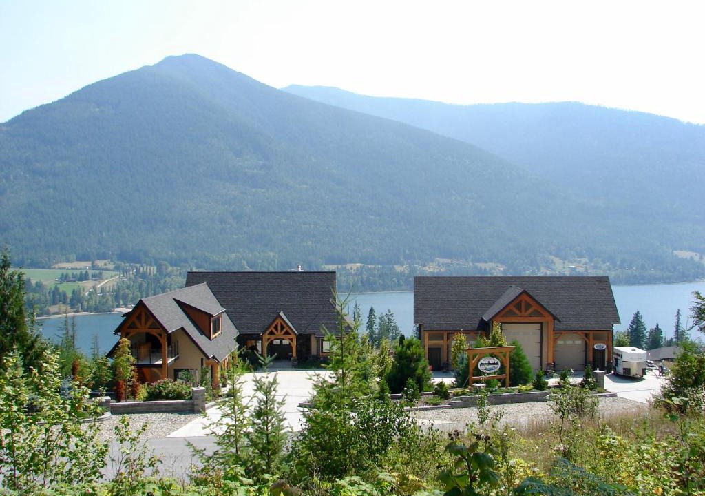 Balfour House | Kootenay Wild Guest Suites