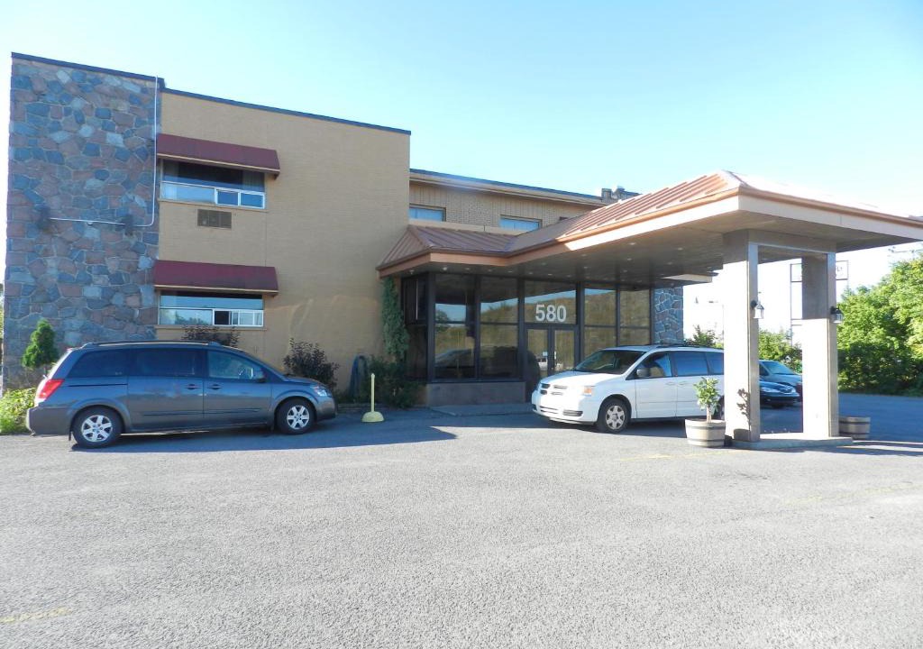 Dorval Hotel | L'Auberge de l'Aeroport Inn