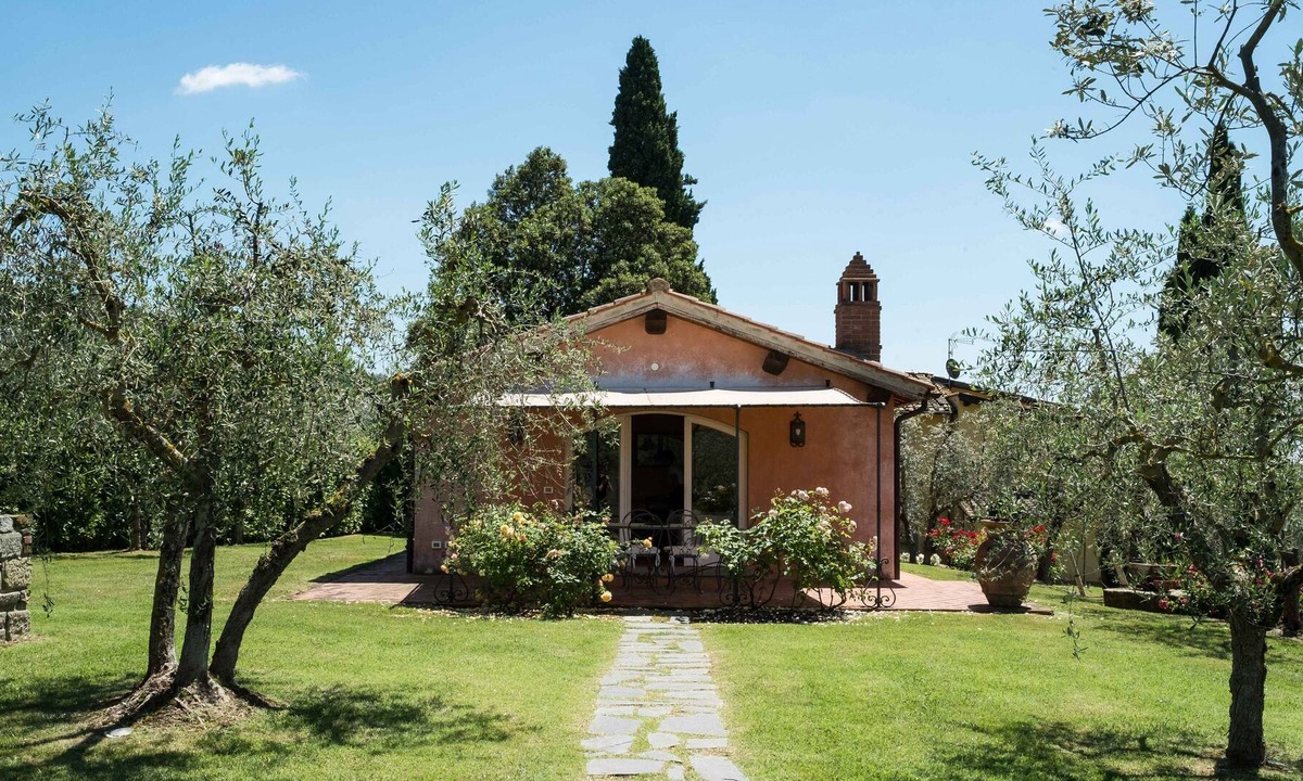 Terranuova Bracciolini House | La Casa delle Rose - Cottage overlooking the pool