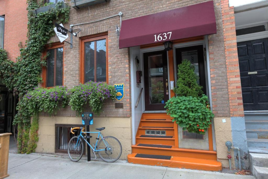 Gay Village Bed & Breakfast | La Loggia Art B&B