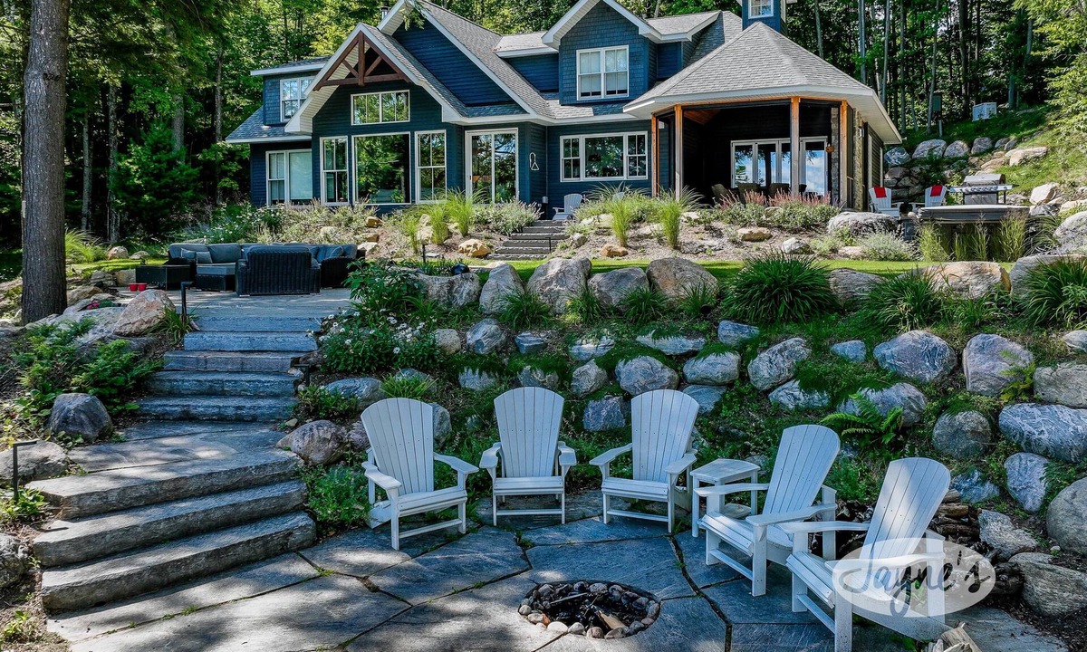 Muskoka Lakes Cottage | Lake Rosseau! New Build! 7 Bedrooms, 6 Bath!, Luxury Family Getaway!