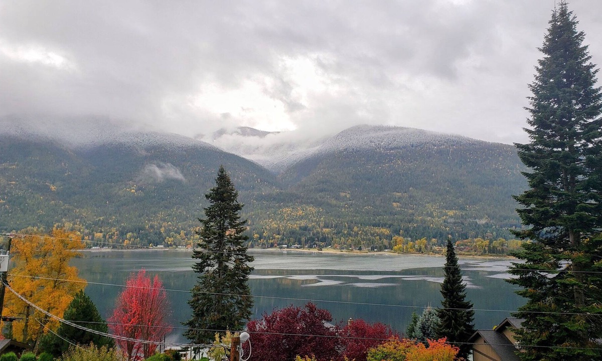 Central Kootenay House | Lake view boho inspired home with heated covered parking