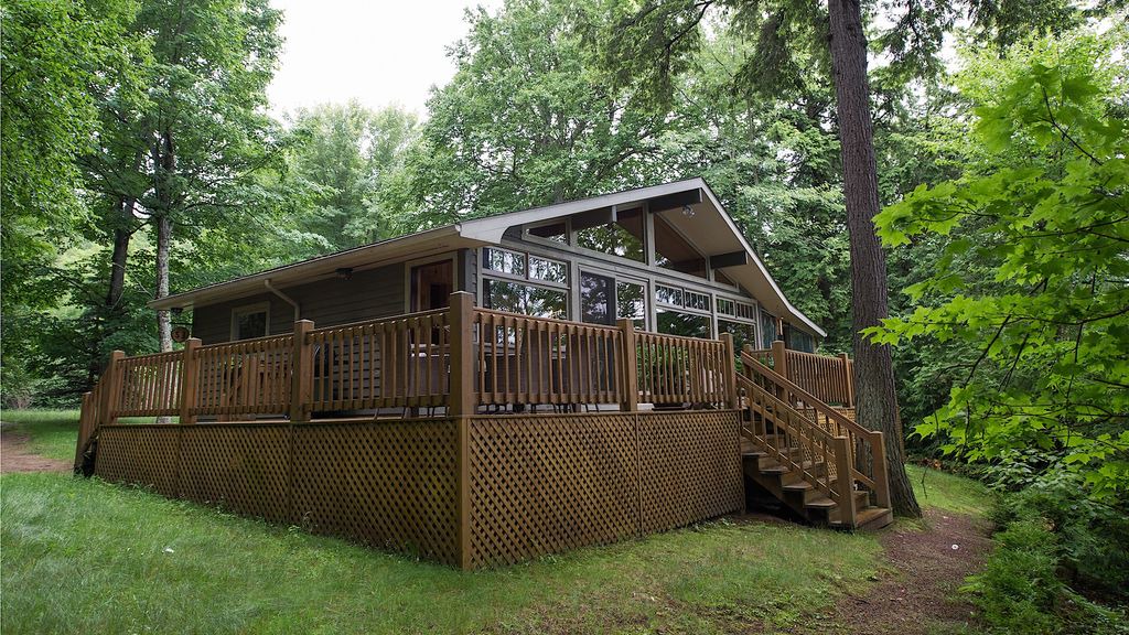 Harrington Cottage | Laurentian Lakeside Cottage 53