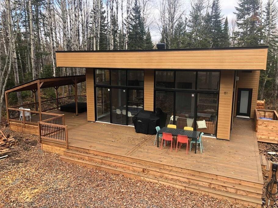 Petite-Riviere-Saint-Francois House | Le Vaillant du Massif