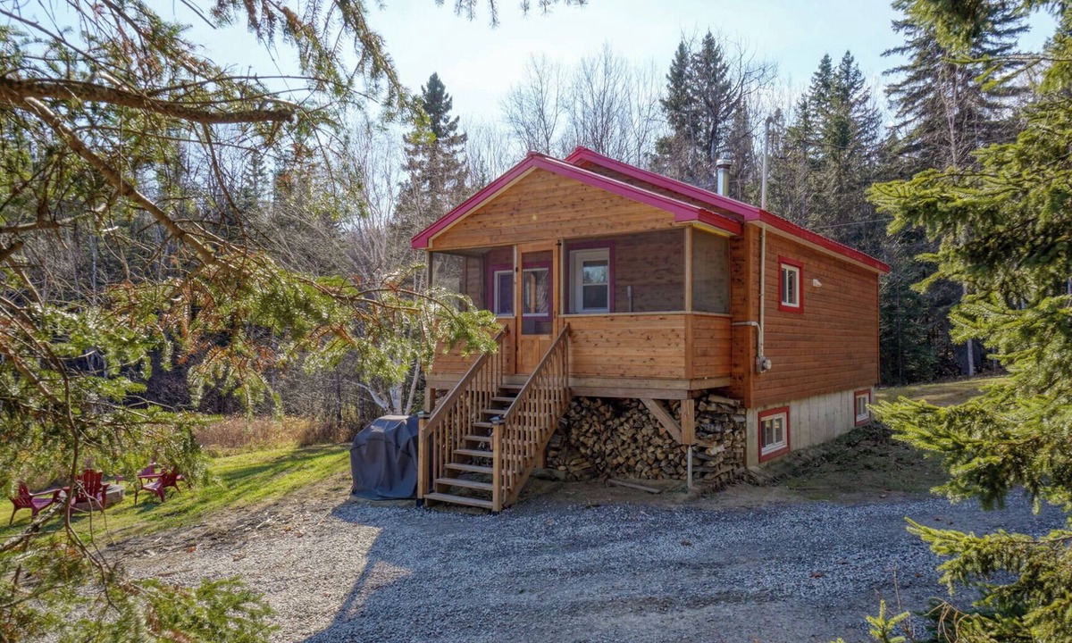 Saint-Michel-des-Saints Ski Chalet | Le Calumet - Lakefront