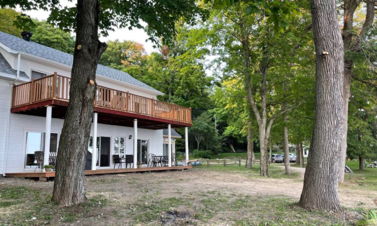 St-Francois-de-l'Ile-d'Orleans Ski Chalet | Le Chalet des Berges