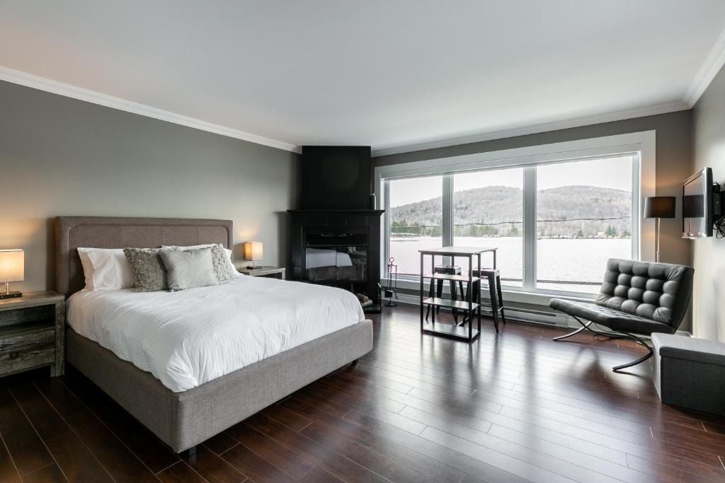 Sainte-Agathe-des-Monts Apartment | Les Lofts du Lac des Sables 4 by KASANIA