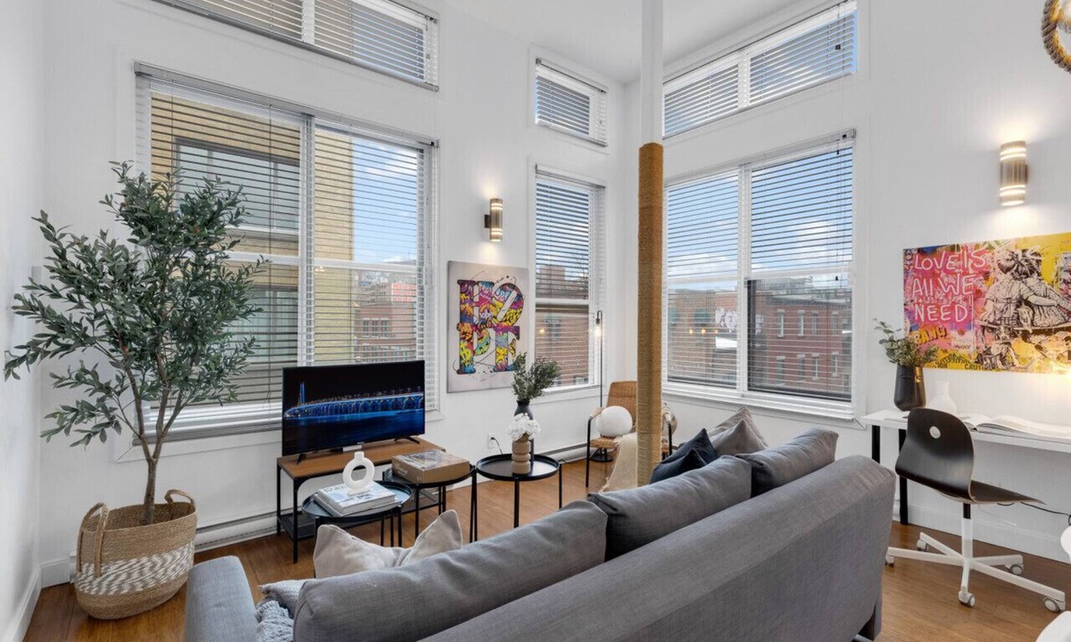 Plateau Mont Royal Apartment | LiV MTL Main-303 Spacious 2BR Suite + Mezzanine