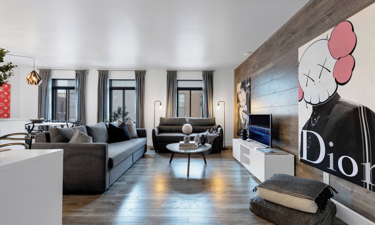 Plateau Mont Royal Apartment | Liv MTL - Urban