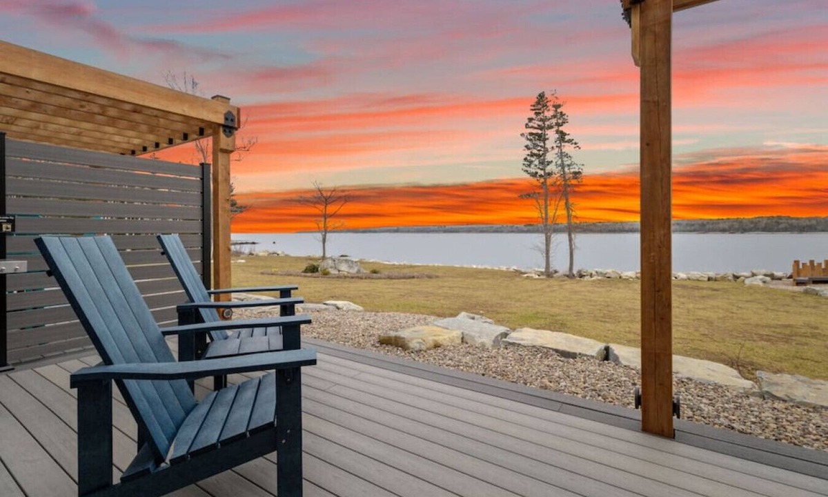 Brooklyn Villa | Lobster Pound Oceanfront Villa