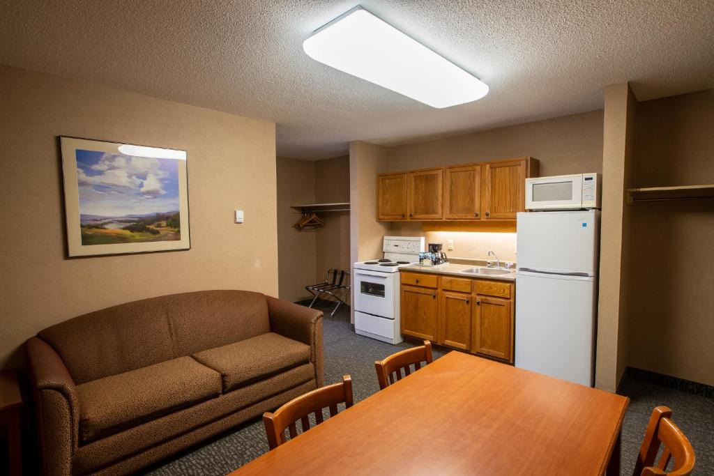 Lobstick Lodge | Jasper