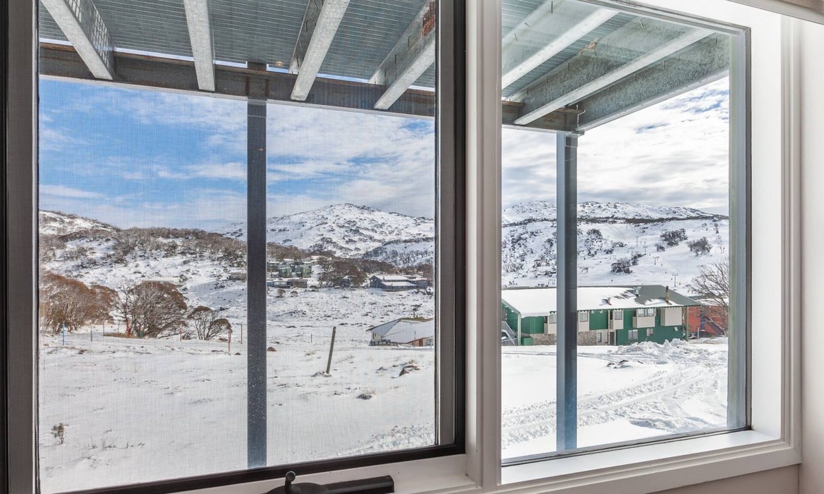 Perisher Valley Apartment | Lodge Chalet 14 - Luxury 3 bedroom Lodge Chalet.