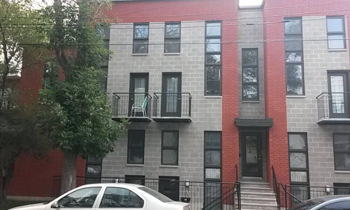 Bellerive Apartment | Loft 16 pieds de plafond avec deux terrasses!
