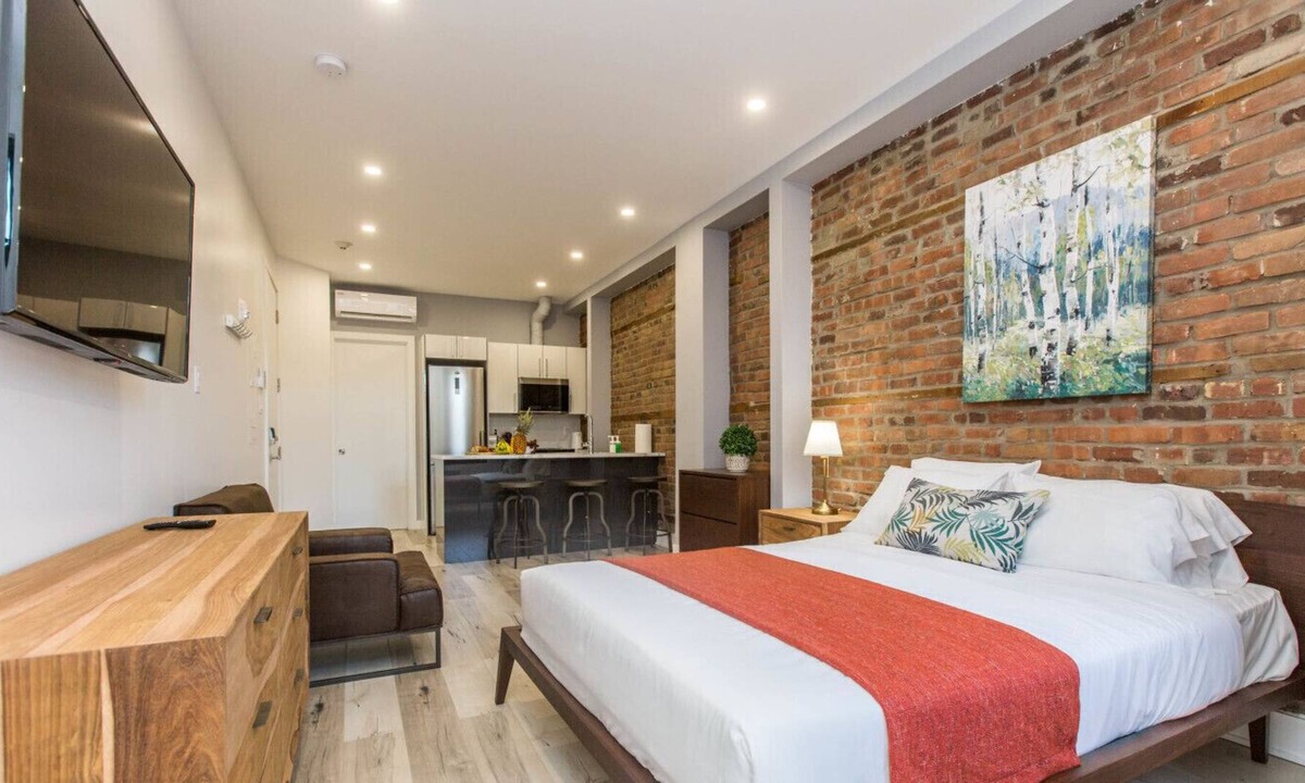 Mile End Condo | Loft Du Parc Lahai - Mile End - Luminous Studio Apt 304