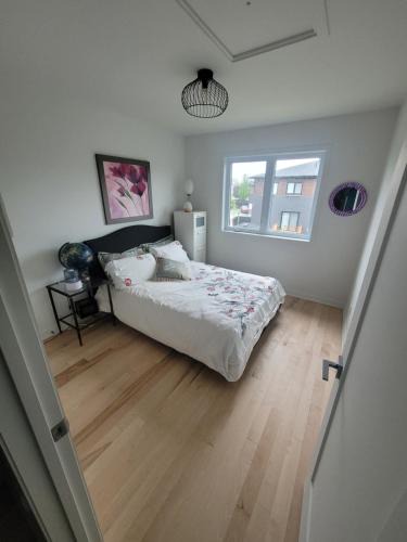 Longueuil House | Longueuil homestay