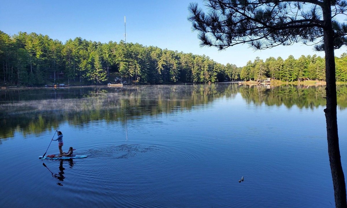 Severn Cottage | Lovely Muskoka cottage on the Trent Severn River. Pet-friendly.