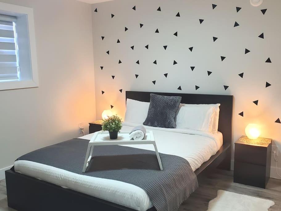 Delta Apartment | Lux Modern 2BR Radiant Suite+Free Parking
