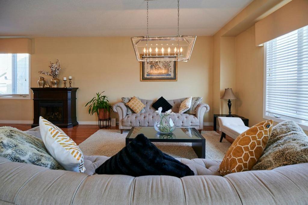 Waterloo Villa | Luxurious 3 bedroom High end villa with Lounge and Fireplace