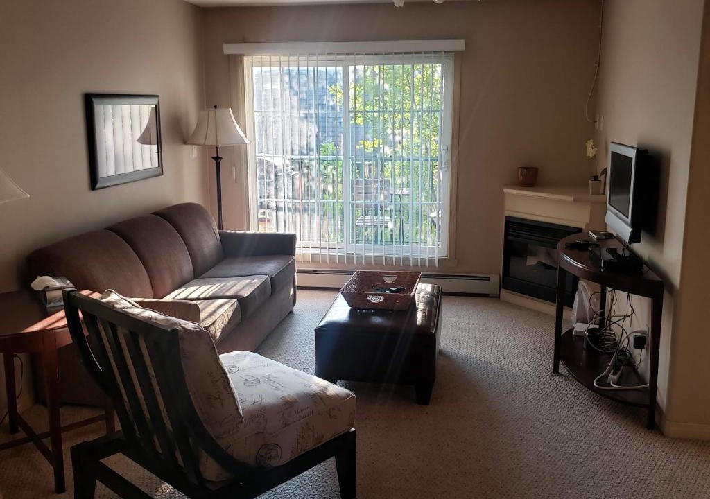 Timberlea Apartment | Luxurious Apartment with Wi-Fi, Private Bathroom and GYM Facilities