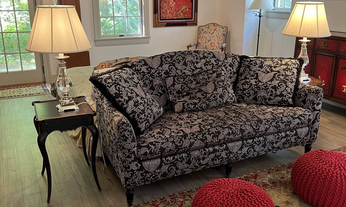 Port Perry Villa | Luxurious private stand-alone flat on a large property