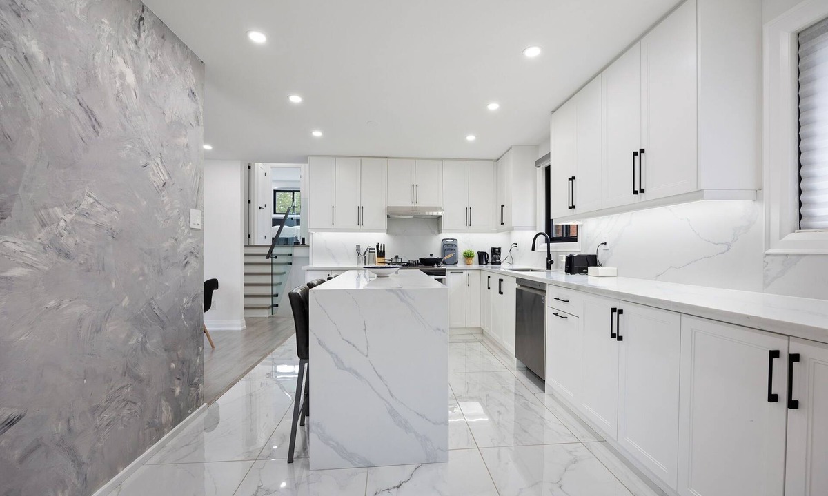 Jane and Finch House | Luxury 3 BDRM Home In Toronto Ontario