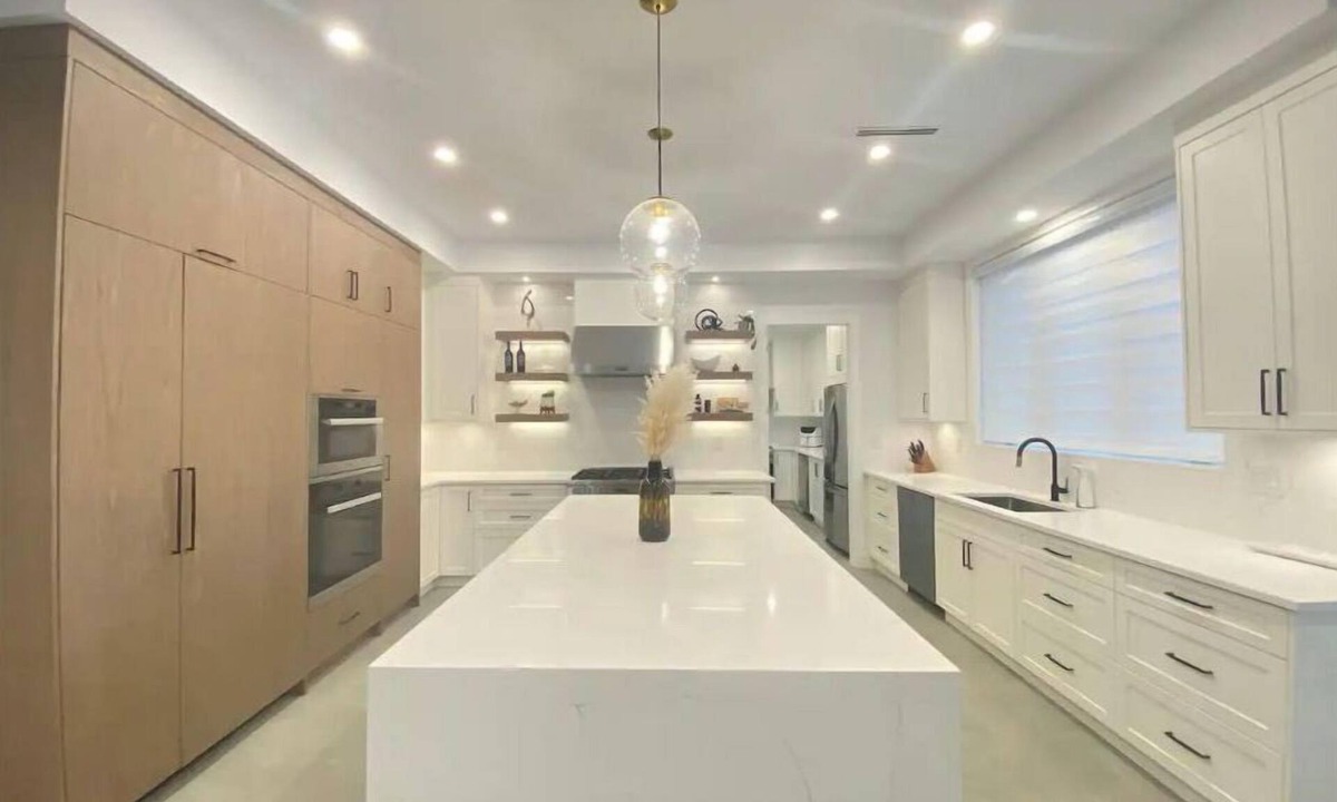 Langley House | Luxury 5 BR home w/pool perfect for a getaway.